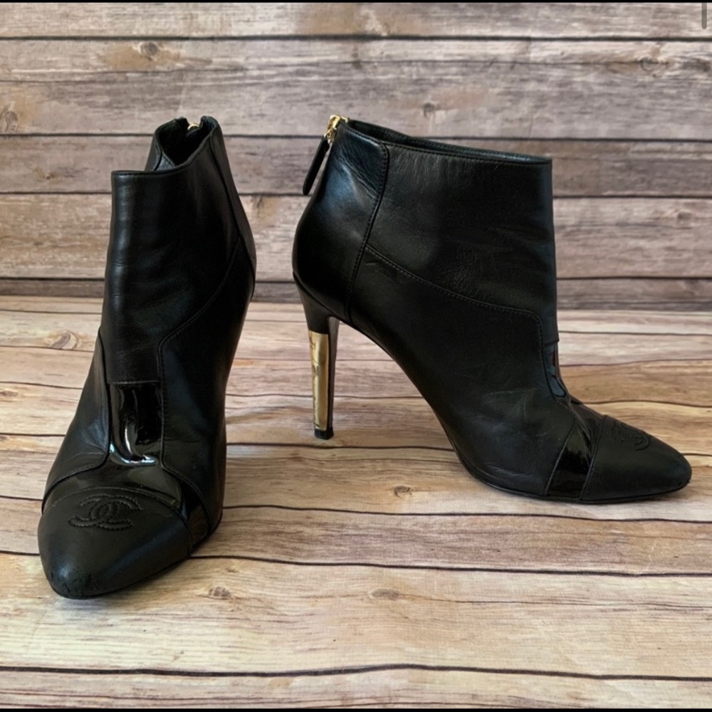 FINAL DROP Chanel Black Leather booties